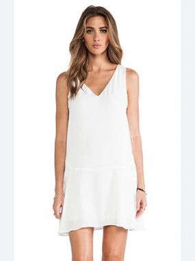 KRISA White V-Neck Drop Waist Sleeveless Dress Size M
